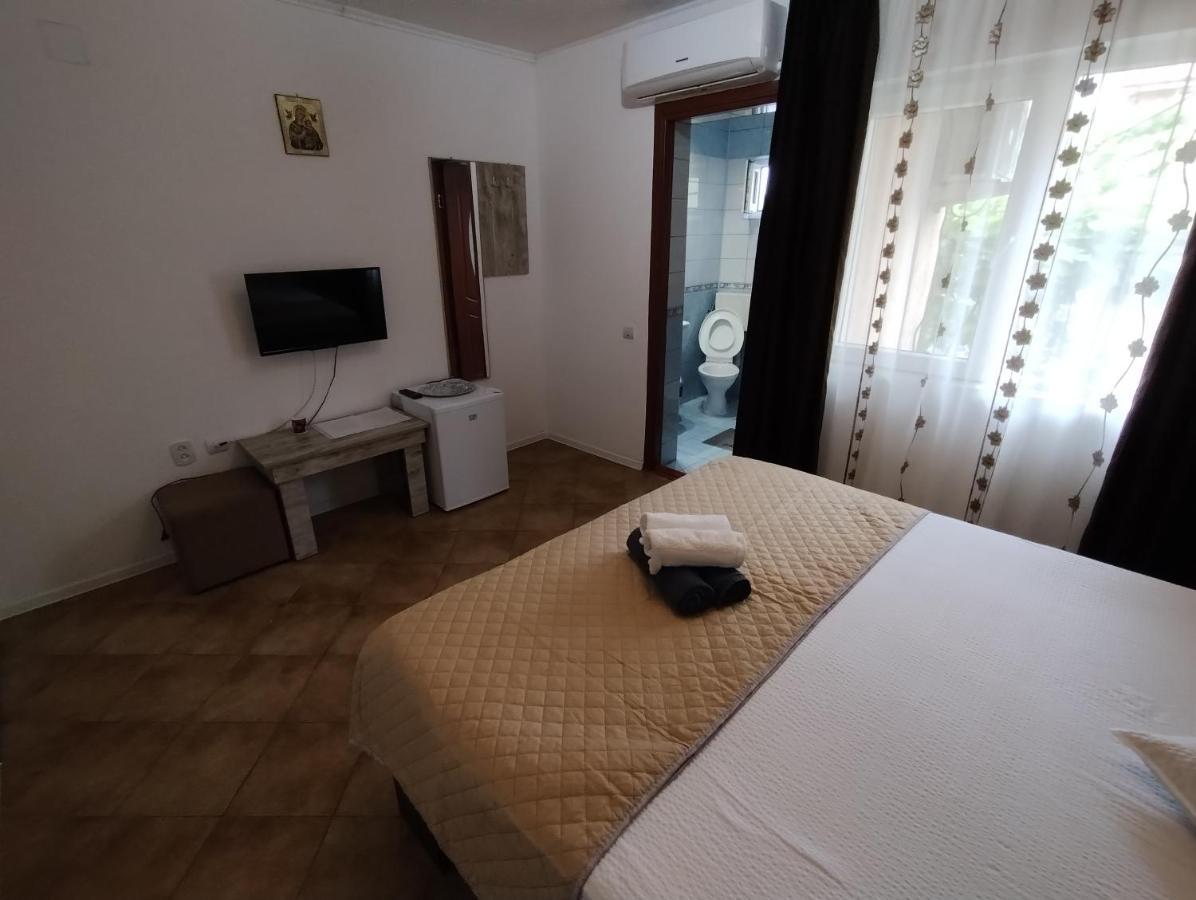 فندق Casa Aura 1 كوستِنيست المظهر الخارجي الصورة