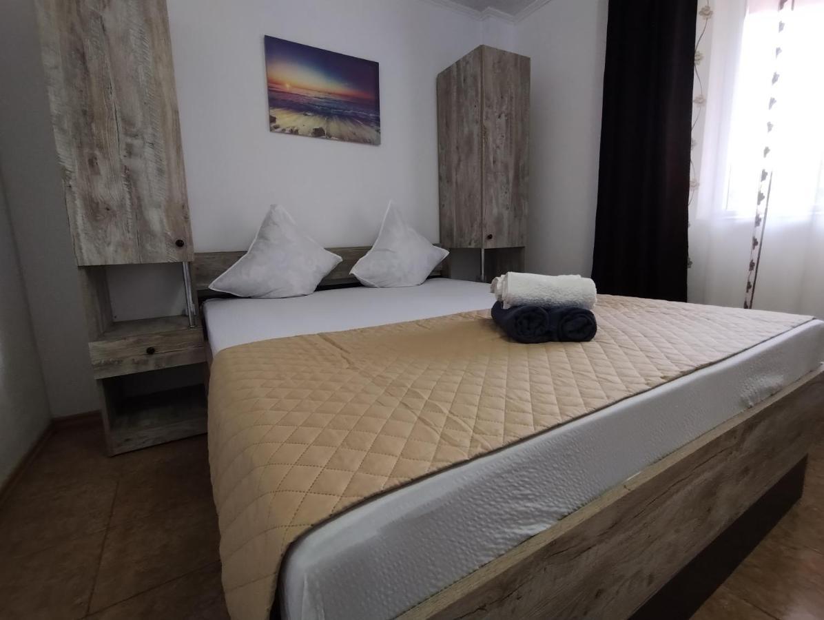 فندق Casa Aura 1 كوستِنيست المظهر الخارجي الصورة